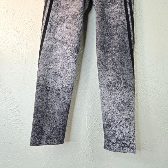 Adidas Leggings Size Medium Gray Black Stretchy Athletic Workout Pull On Pants - Picture 3 of 10
